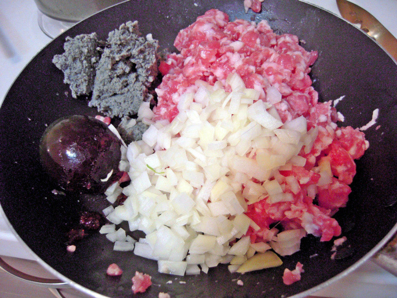 ��Ũ��ɫʨ��ͷ������