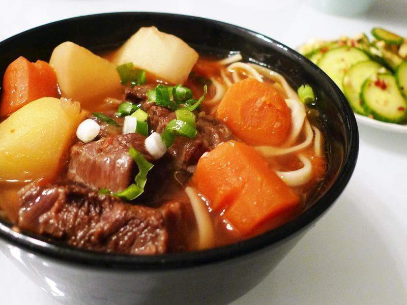 家常番茄萝卜牛肉面的做法