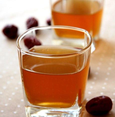 冬日女人要“养颜”——蜂蜜大枣茶的做法