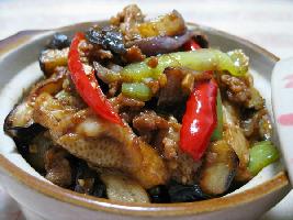 ~鱼香茄子煲~下饭的好菜哦的做法