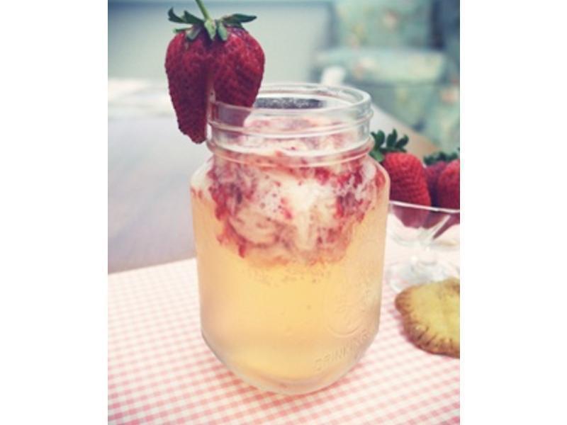 粉红草莓气泡水~~噗滋噗滋!!的做法