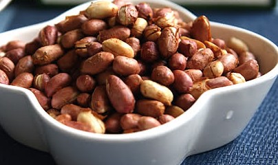 微波炉版-五香花生米的做法