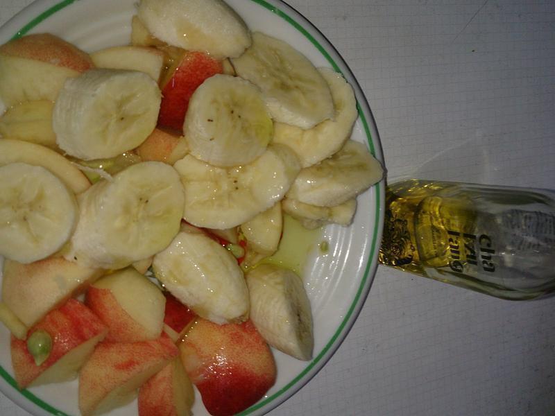 水蜜桃香蕉沙拉的做法