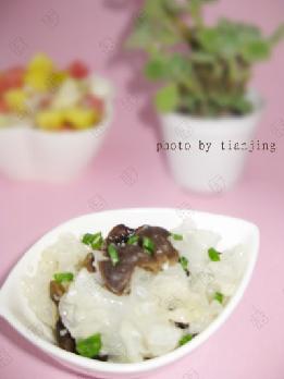 蒜末双耳的做法