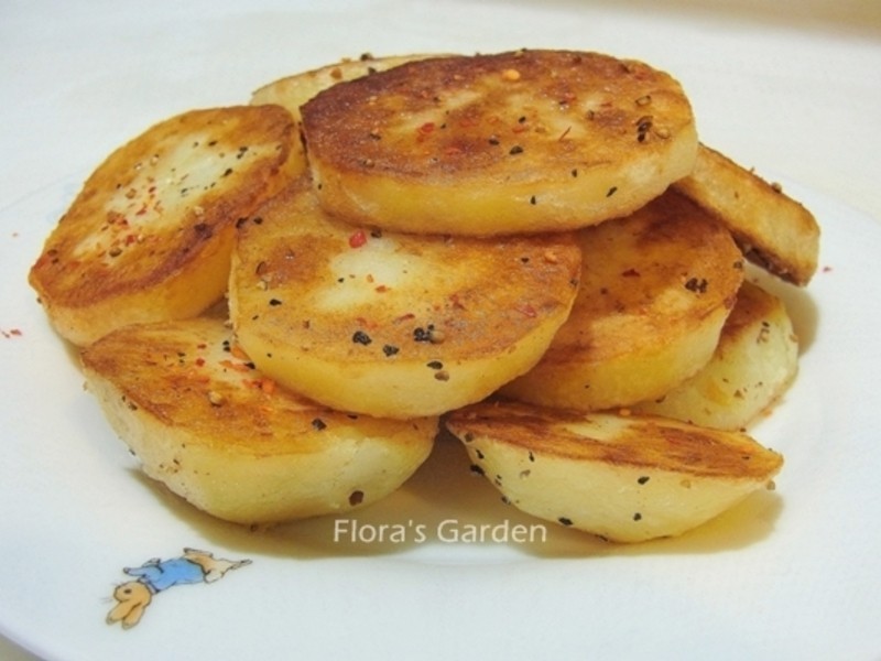 【我最爱马铃薯家族/维京国际】帅哥厨师教我做-香煎马铃薯的做法