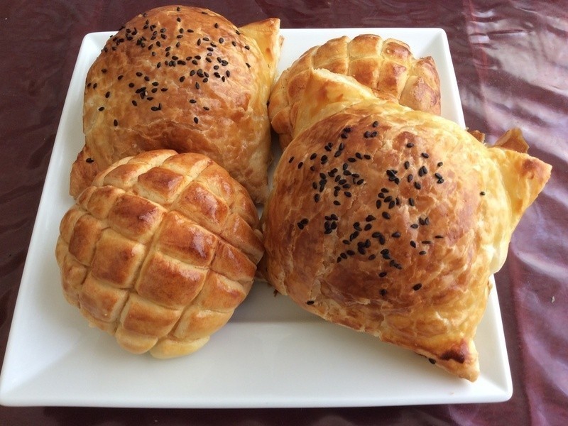 起酥肉松面包&菠萝包的做法