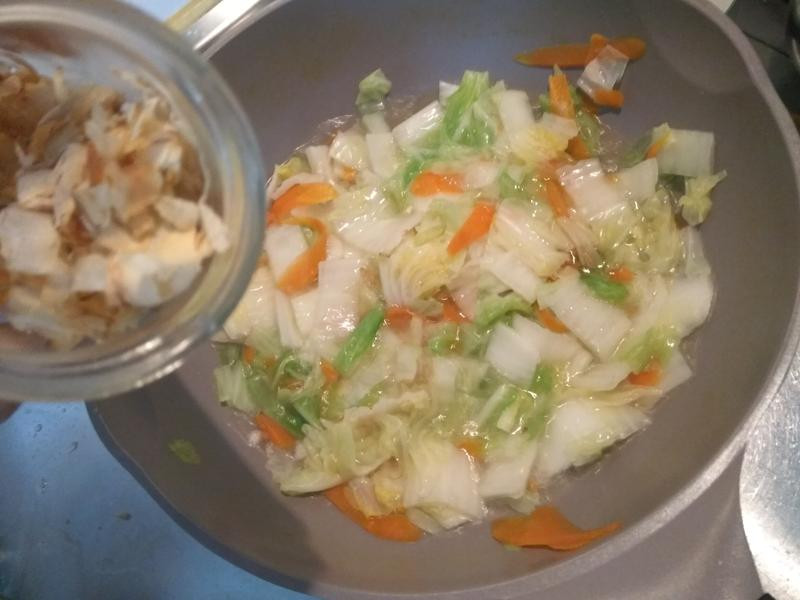 ����ײ�±������