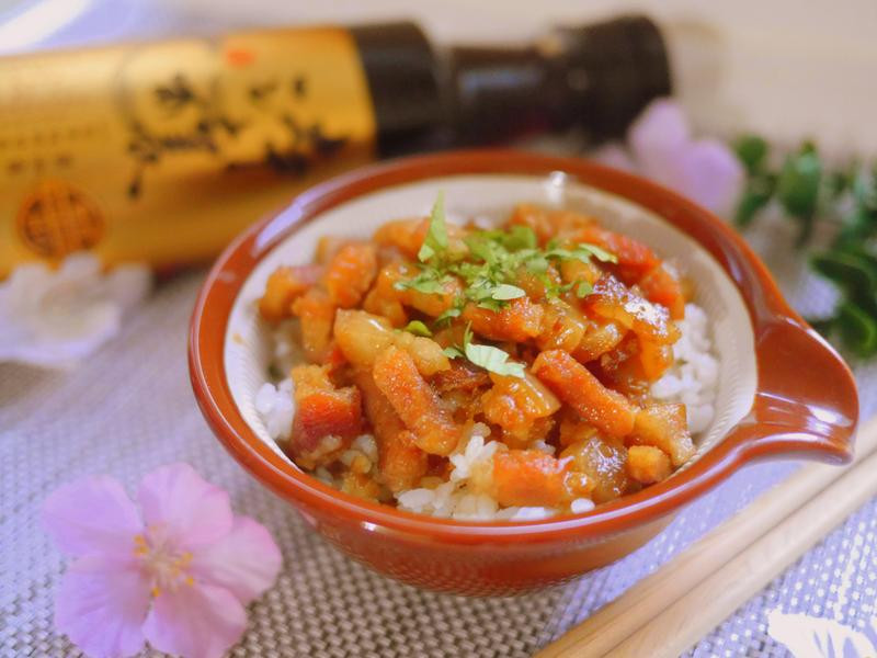 夜巿鲁肉饭的做法