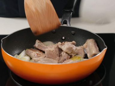 �ܲ������Źǵ�����