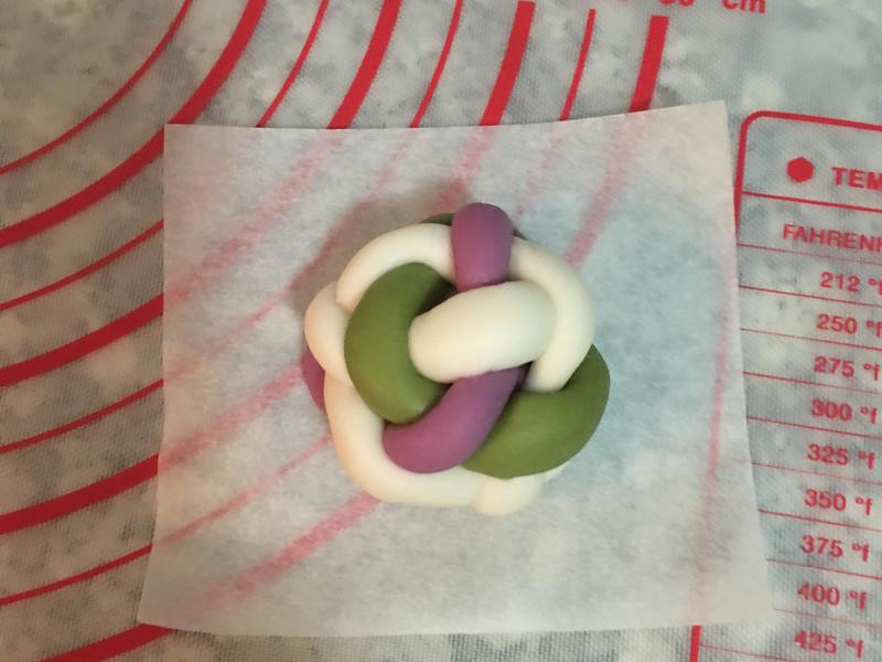 ��ɫ������ͷ������