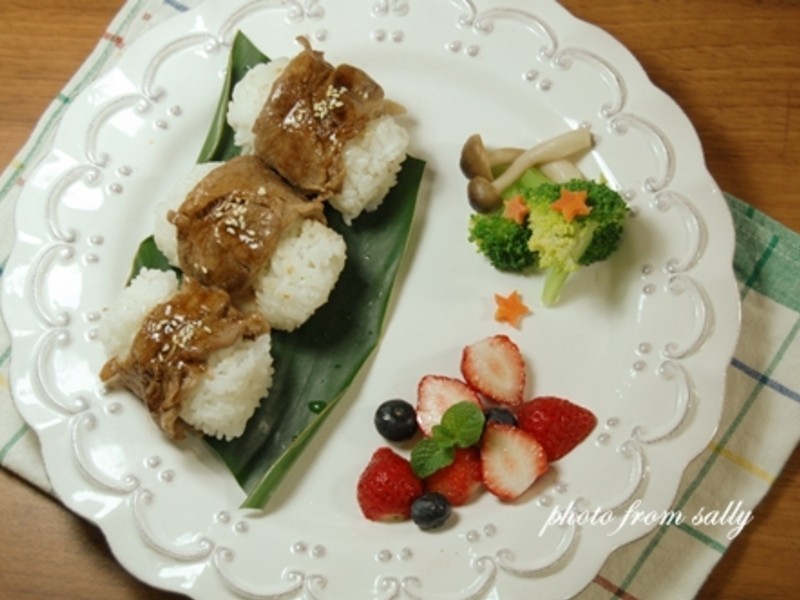 【万家香大吟酿薄盐酱油】烧肉饭团的做法