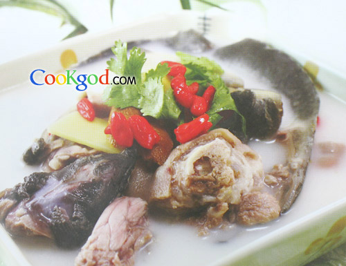 杞子肉苁蓉炖仔鸡的做法