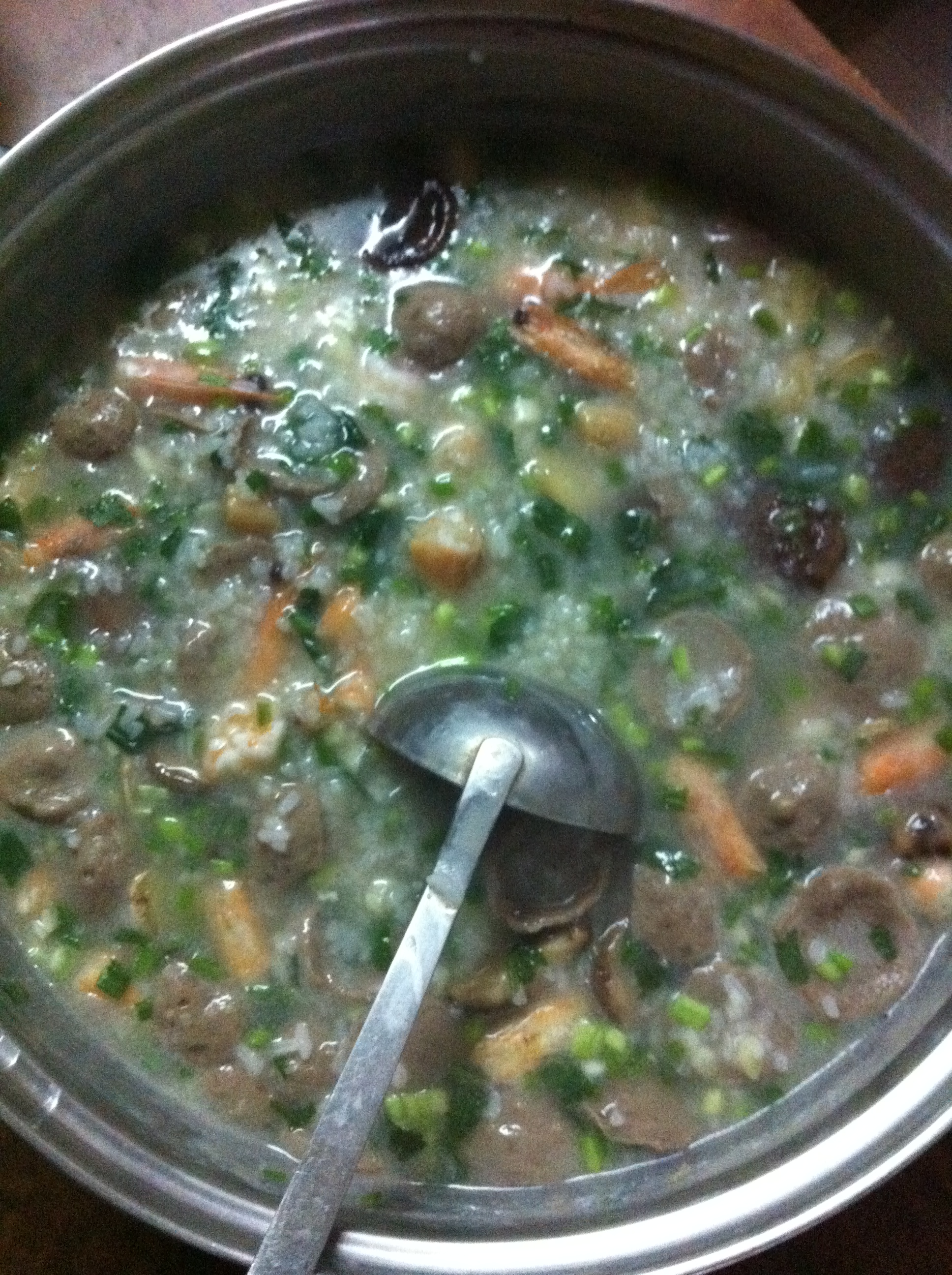 瑶柱新鲜虾褒粥的做法