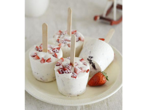 草莓乳酪蛋糕雪糕的做法