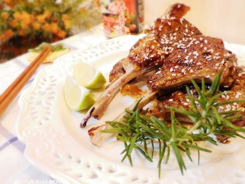 ������С��~������