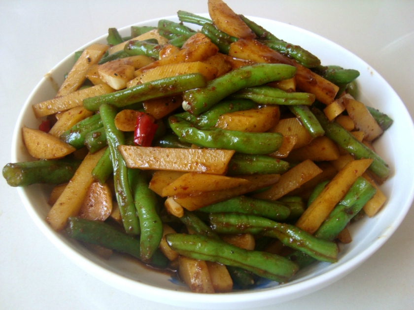 豆角烧土豆的做法