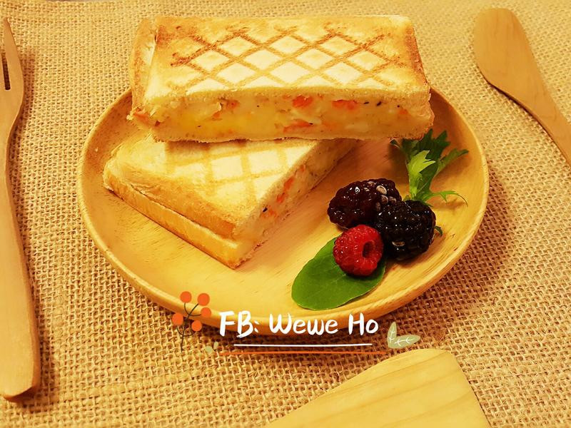 薯泥鸡蛋沙拉热压吐司的做法