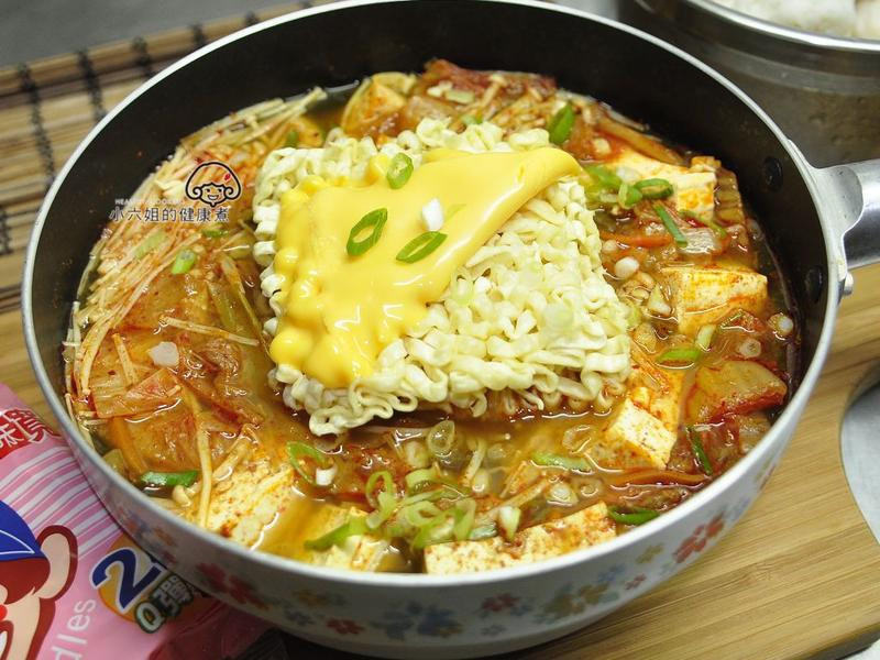 泡菜牛肉豆腐锅的做法