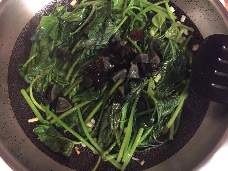 Ƥ���ع�Ҷ������