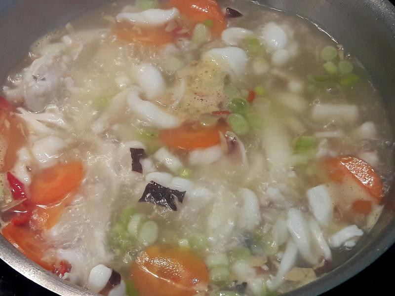 �⳴��֦������