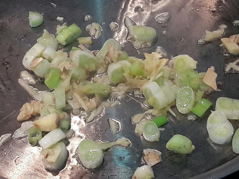 �⳴��֦������