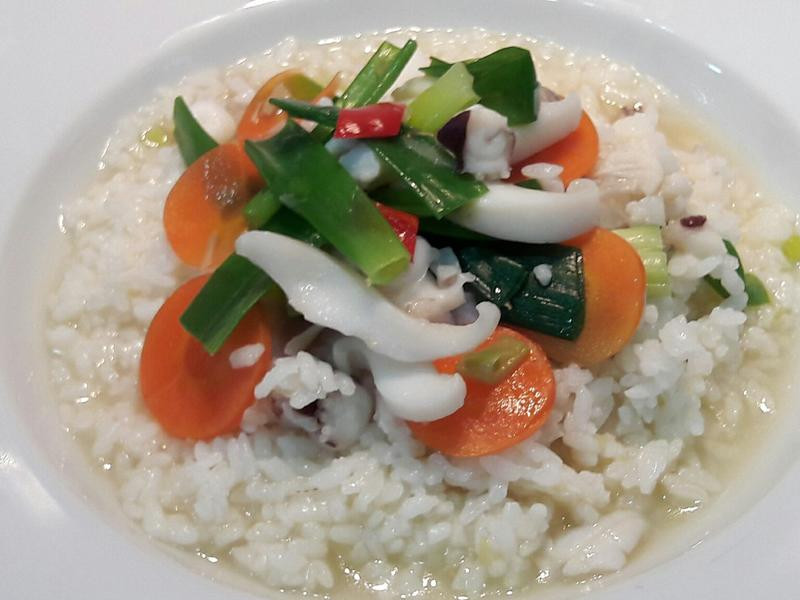 �⳴��֦������