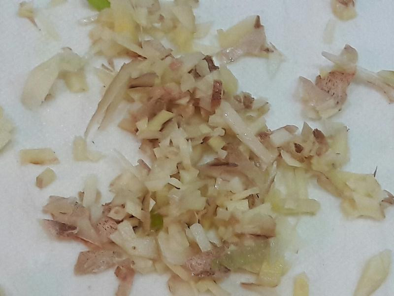 �⳴��֦������