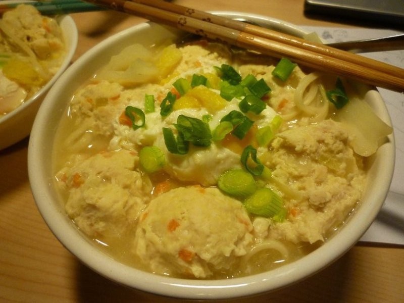 味噌鸡肉丸子乌龙面的做法