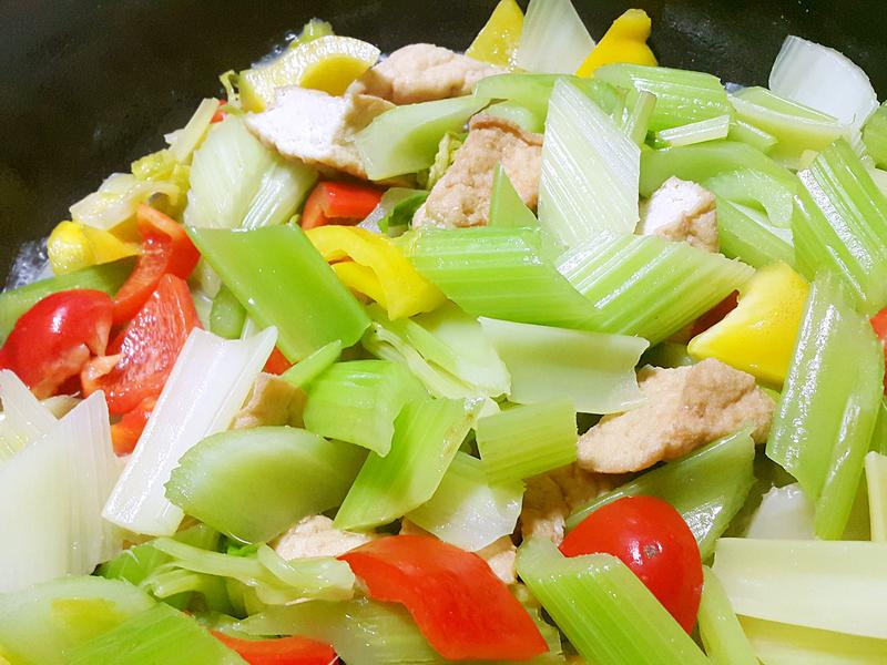 �Ͷ��������۵�����