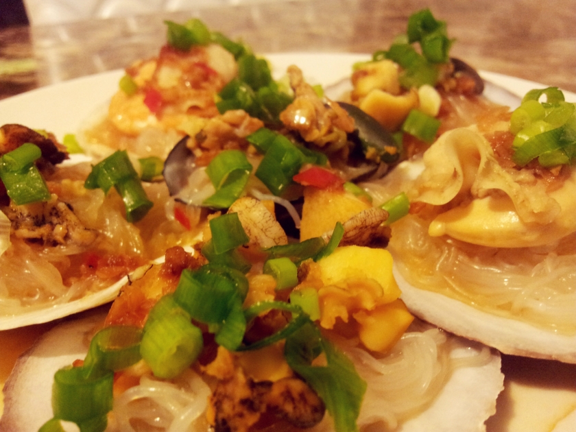 蒜蓉粉丝蒸扇贝鲍鱼的做法