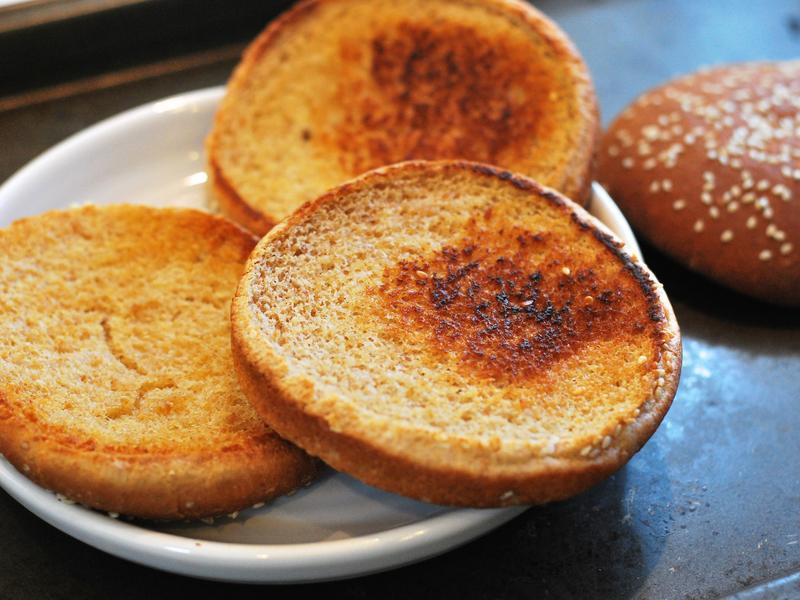 邋遢乔肉酱三明治的做法