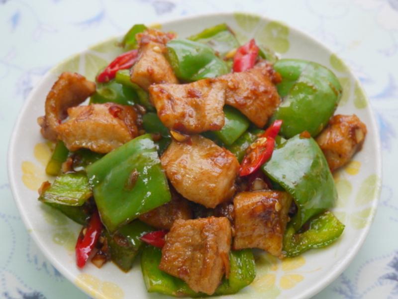 酱爆青椒松阪猪的做法