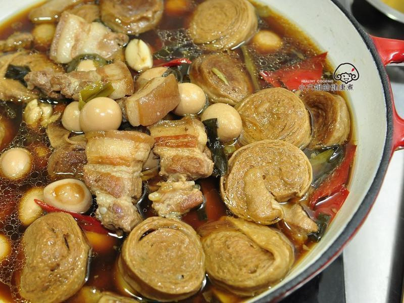 面轮卤猪五花的做法