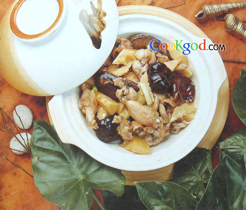 双冬田鸡煲的做法