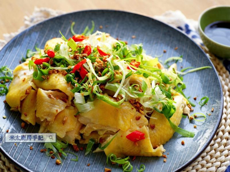 去骨霸王葱油鸡的做法