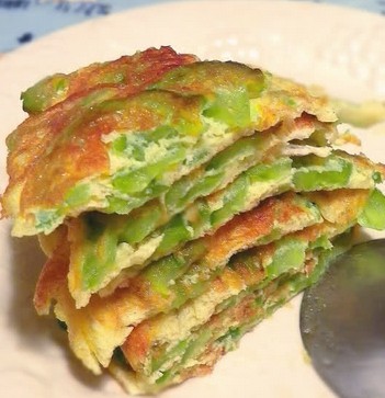 苦瓜煎鸡蛋的做法