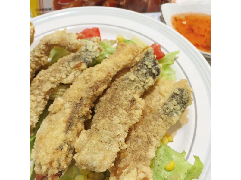 咖哩酥炸鱼片的做法