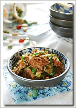 孜然香葱羊肉的做法