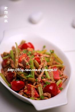 香芹泡菜牛肉丝的做法