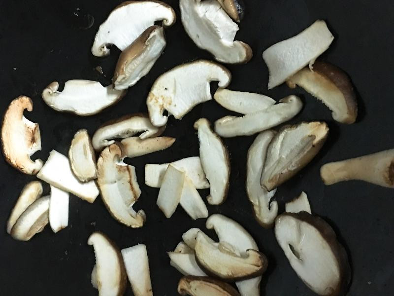 ���Ʒ۳������˵�����