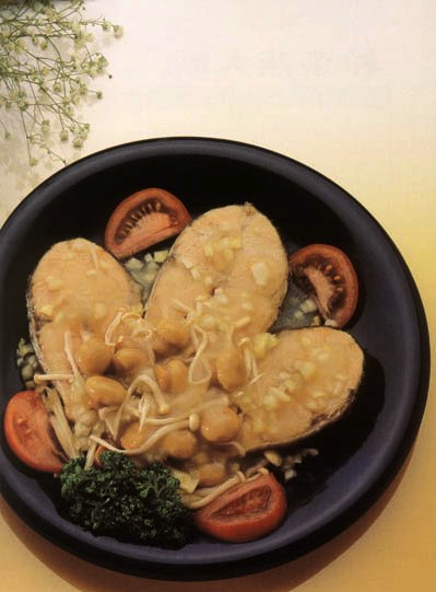 菇酒汁烧三文鱼的做法