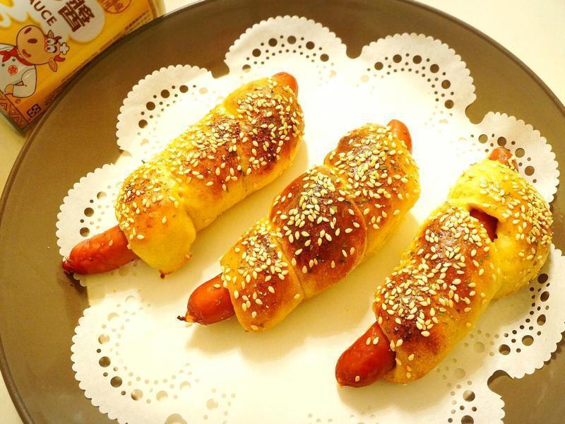 超级咖哩起司热狗卷的做法