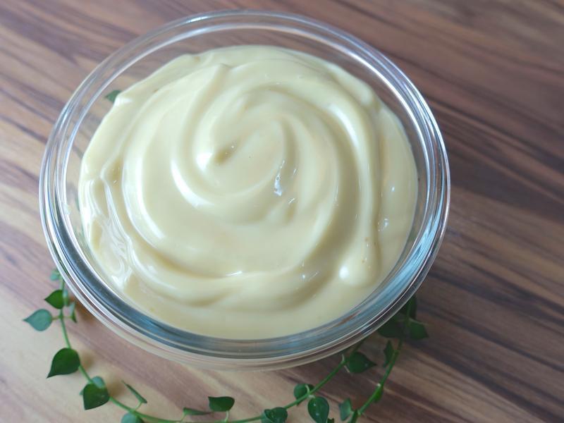 十秒钟完成素食版无蛋美而美沙拉酱的做法