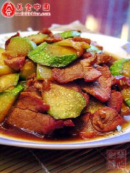 叉烧焖西葫芦的做法