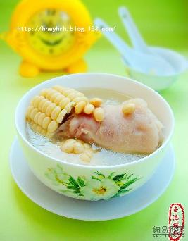 玉米猪手黄豆汤的做法