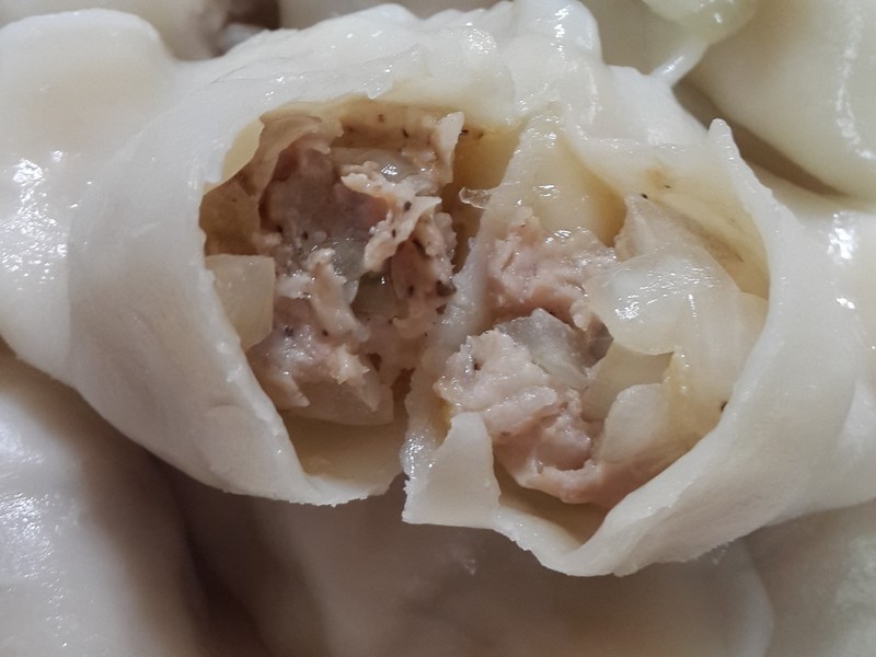 洋葱猪肉水饺~的做法