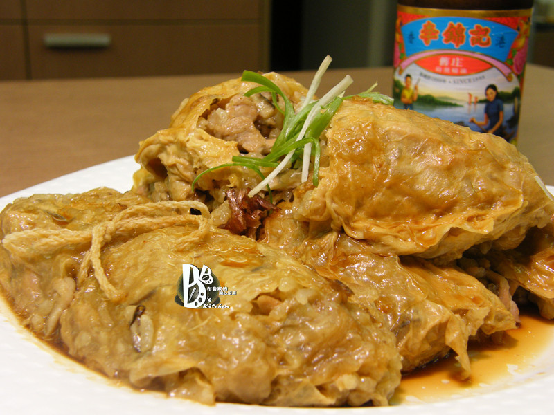 蚝油腐皮焖米的做法