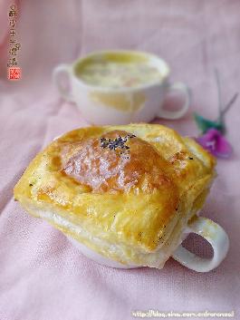 酥皮玉米浓汤的做法