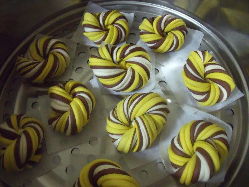 ��ɫ����������