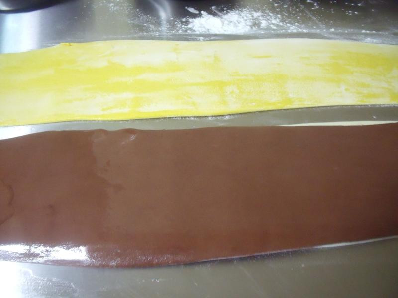 ��ɫ����������